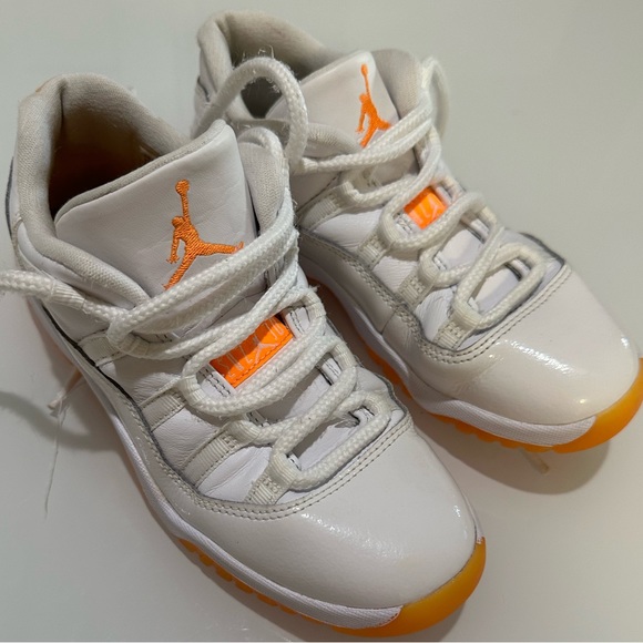 Nike Air Jordan 11 Retro Low ‘Citrus’ size 3 youth - Picture 2 of 9